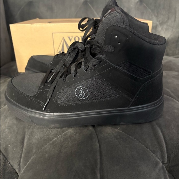 🦋Volcom Evolve Composite Toe High-Top Work Sneaker - Men's, Size 9W - Picture 2 of 7